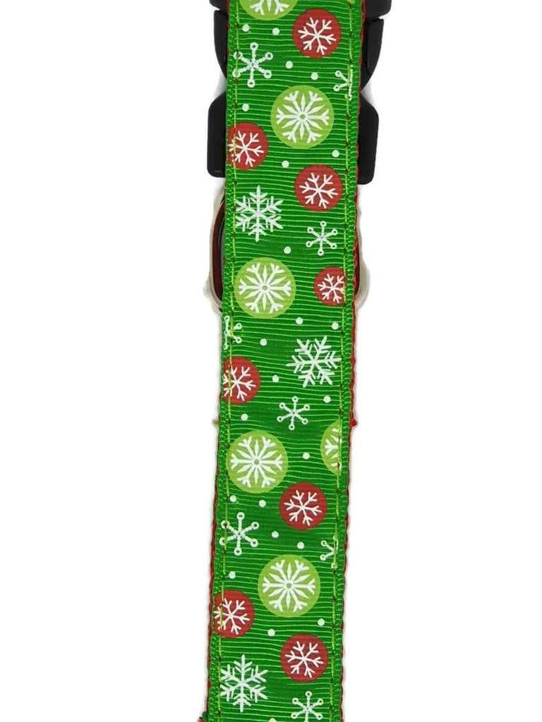 Christmas Dog Leashes 1.2m - Moondidley Pets Green Snow Flakes